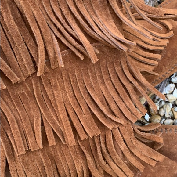 Minnetonka fringe three layer boots - Picture 2 of 5